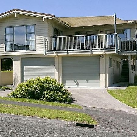 Golders Heights - Taupo Holiday Home Exterior foto